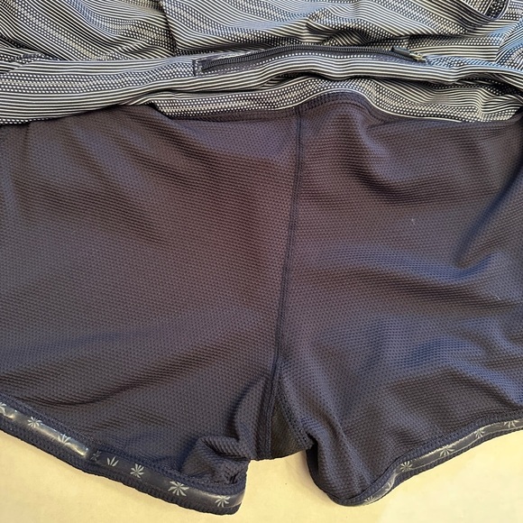 Athleta Women’s Size Large THIS IS SOLD - Picture 6 of 9